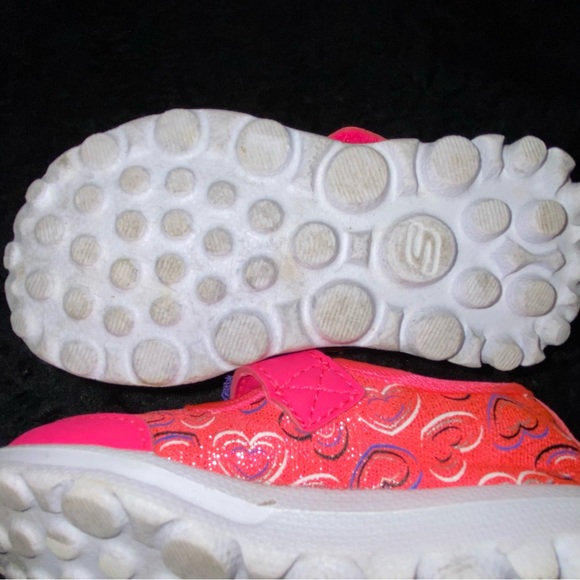 Sketchers Toddler Girls’ Shoe - Size 5 - Picture 8 of 9